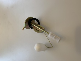 AMI 6  /  AMI 8 Onderdelen - tankvlotter ami 8 12 v